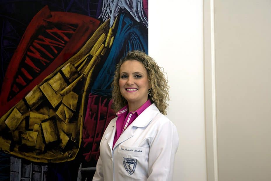 Dra. Priscila Beatriz Oliveros dos Santos